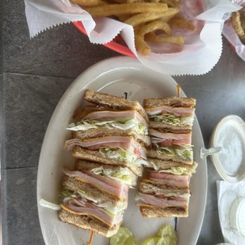 Billy Gene's Restaurant - Turkey club and fries - New American Near Me - Kerrville, Texas