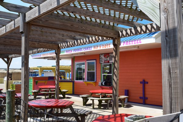 The Watering Hole Safari And Waterpark At Monsoon Lagoon 1530 S Danbury Rd Port Clinton Oh Zoos Mapquest