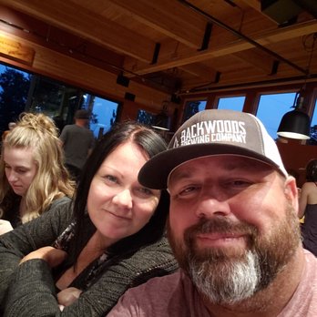 Everybody's Brewing - Brewpubs Near Me - White Salmon, Washington Everybody's Brewing - Brewpubs Near Me - White Salmon, Washington