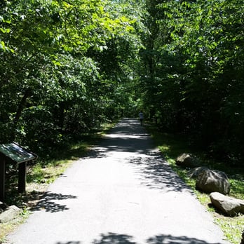 Little Round Top - Path to the 20th Maine area. - Landmarks & Historical Buildings Near Me - Gettysburg, Pennsylvania Little Round Top - Path to the 20th Maine area. - Landmarks & Historical Buildings Near Me - Gettysburg, Pennsylvania