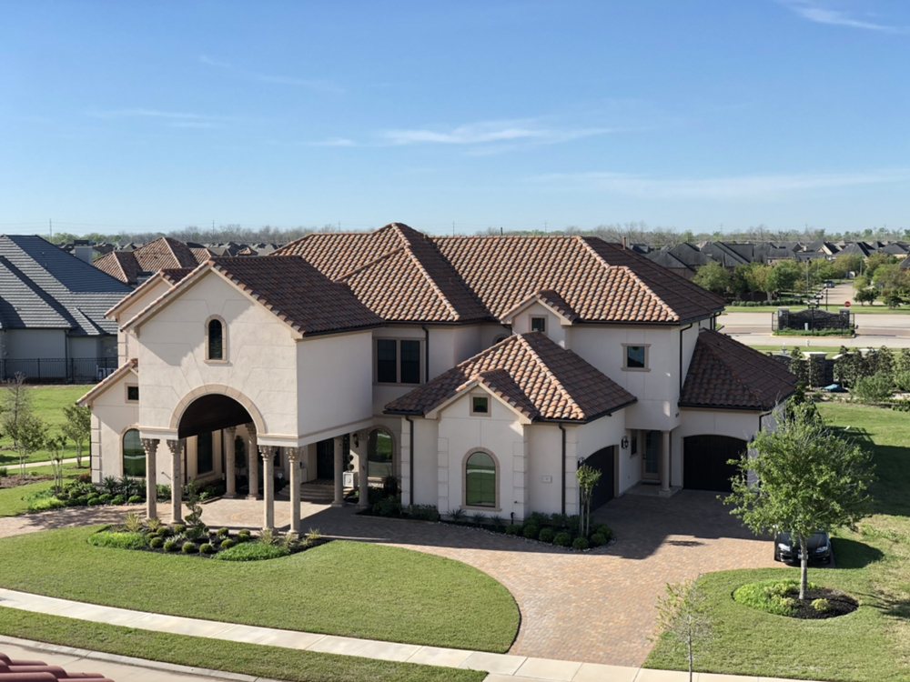 Slide of Stone Gate Roofing