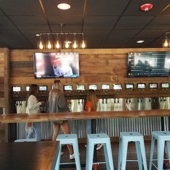 Tri-It Taproom - Beer Bar Near Me - Avon, Connecticut