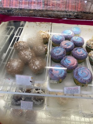 Simona's Bakery by null