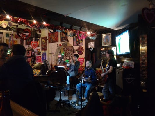 Bar Rouge (Bar le Bievre) by null