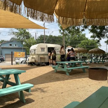 Desnudo Coffee - Coffee Roasteries Near Me - Austin, Texas