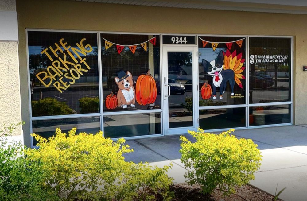 THE BARKING RESORT Updated August 2024 9344 Little Rd, New Port