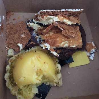 Paris Bakery - Everything is falling apart in lumps and it's like eating gelatin chunks filled with syrup. So so bad! - Desserts Near Me - Los Angeles, California