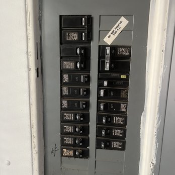 Home Scope Home Inspections - Panel box for 1252 sq ft townhome. - Home Inspectors Near Me - Atlanta, Georgia Home Scope Home Inspections - Panel box for 1252 sq ft townhome. - Home Inspectors Near Me - Atlanta, Georgia