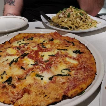 Elio Pizzeria - candida pizza - Pizza Near Me - Montreal, Quebec