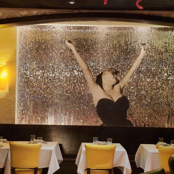 Serafina - Restaurant decor - Italian Near Me - New York, New York Serafina - Restaurant decor - Italian Near Me - New York, New York