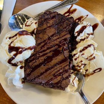 Union Grill & Tap - One Pound Brownie - Gastropubs Near Me - Gilbert, Arizona Union Grill & Tap - One Pound Brownie - Gastropubs Near Me - Gilbert, Arizona