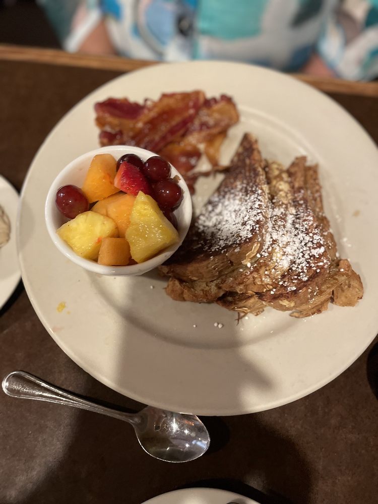 HILLTOP GRILLE Updated October 2024 46 Photos & 119 Reviews 2310