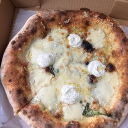 Quattro Formaggi Pizza Quattro Formaggi Pizza