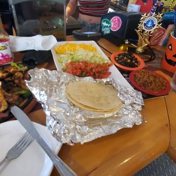Colley Cantina - Fajitas! - Bars Near Me - Norfolk, Virginia