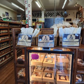 Arcangeli Grocery - Hot breads - Bakeries Near Me - Pescadero, California Arcangeli Grocery - Hot breads - Bakeries Near Me - Pescadero, California