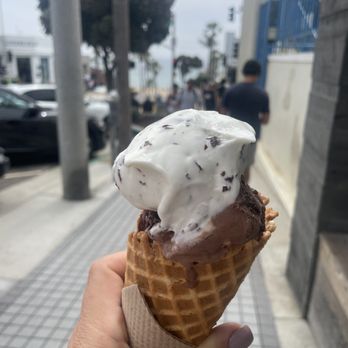 Salt & Straw - Ice Cream & Frozen Yogurt Near Me - Manhattan Beach, California Salt & Straw - Ice Cream & Frozen Yogurt Near Me - Manhattan Beach, California
