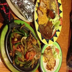 El Mariachi Mexican Bar & Grill - El Mariachi has the best food!