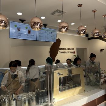Chicha San Chen - The staff working hard - Bubble Tea Near Me - Las Vegas, Nevada