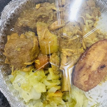 Oneluv Reggae Cafe & Restaurant - Curry chicken lunch special - Caribbean Near Me - Laurel, Maryland