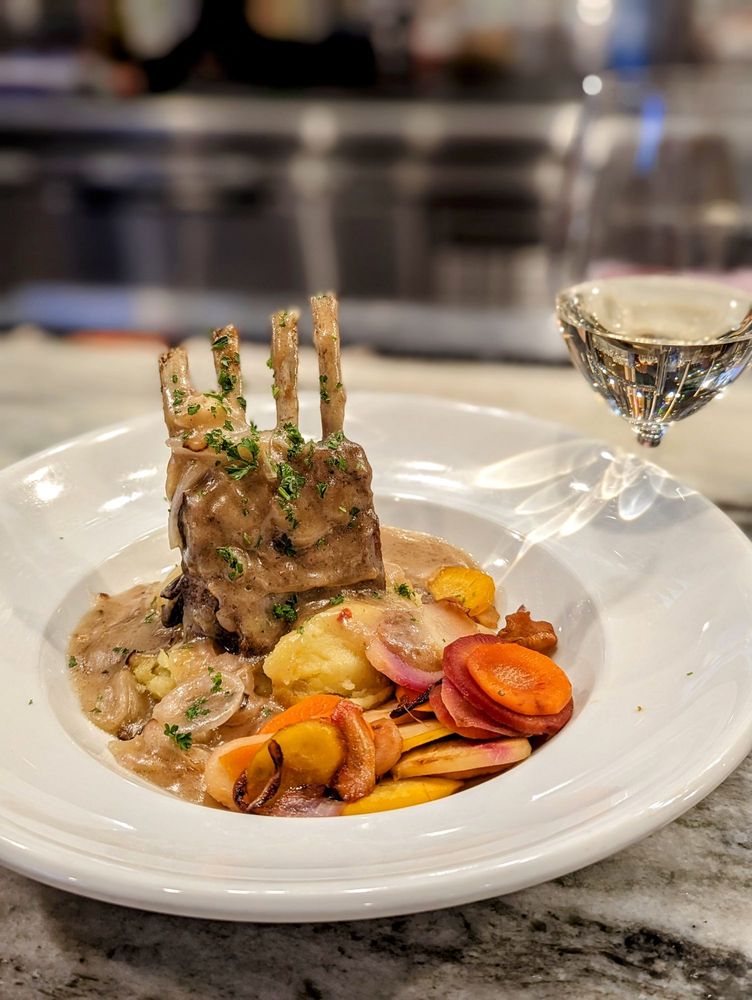 Twigs Bistro and Martini Bar