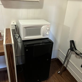 Brad's Desert Inn - The simple but clean amenities. - Hotels Near Me - Holbrook, Arizona Brad's Desert Inn - The simple but clean amenities. - Hotels Near Me - Holbrook, Arizona