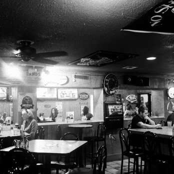 Paradise by the Slice - This picture of the restaurant is a lot like me; dark and dead inside. - Pizza Near Me - Wernersville, Pennsylvania