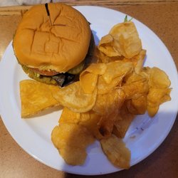Gabby's Cafe - Veggie Patty & Chips
