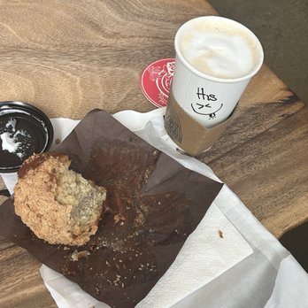 Rainbeau Jo's - Banana nut muffin, hot latte - Coffee & Tea Near Me - Lihue, Hawaii