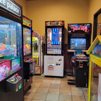 Mountain Mike's Pizza - Further look inside the mini arcade - Pizza Near Me - Corona, California
