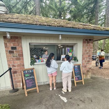 The Posh Pescatarian - Front of the building where you order. - Seafood Near Me - Union, Washington