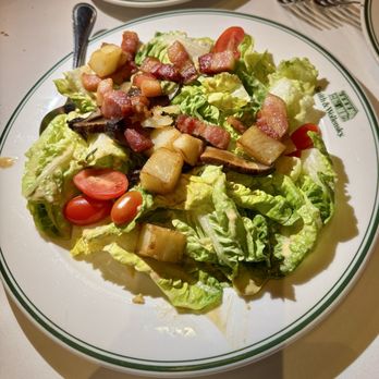 Smith & Wollensky - Wollenksy's Salad - Steakhouses Near Me - New York, New York Smith & Wollensky - Wollenksy's Salad - Steakhouses Near Me - New York, New York