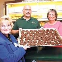 Litty's Cakes and Cookies - Great products at Litty's Cakes and Cookies on the showroom floor.
