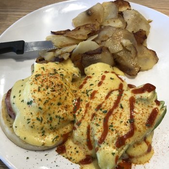 Broken Yolk Cafe - Classic and Golden State Eggs Benedict with home fries - Breakfast & Brunch Near Me - Meridian, Idaho
