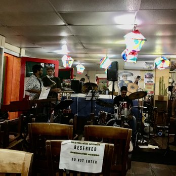 Los Garcia's - Wednesday nites at Los Garcias Mexican Restaurant in Kailua with the Flat 5 Blues Band - Mexican Near Me - Kailua, Hawaii Los Garcia's - Wednesday nites at Los Garcias Mexican Restaurant in Kailua with the Flat 5 Blues Band - Mexican Near Me - Kailua, Hawaii