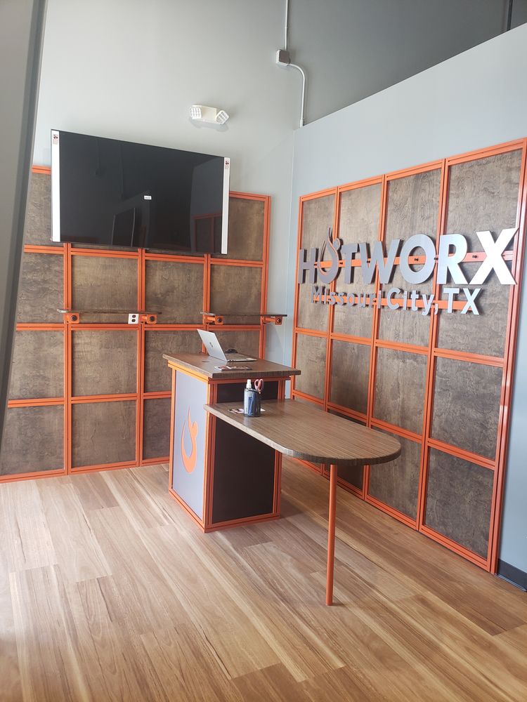 HOTWORX - Missouri City Image