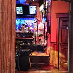 Howl at the Moon - Band