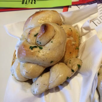 Bravo Restaurant - Oh Yea Garlic Bread!!! - Italian Near Me - Aiea, Hawaii