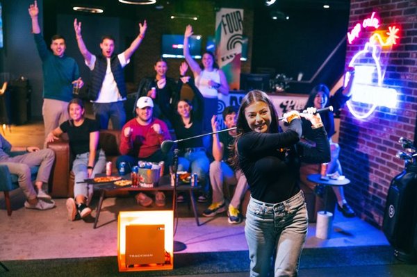 Five Iron Golf by null