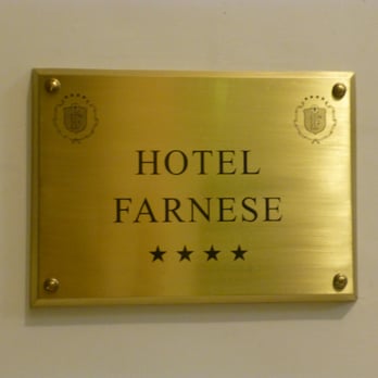 Hotel Farnese - Little sign you have to keep an eye out for it when you are heading back for the day. - Hotels Near Me - Rome, RM