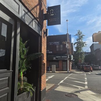 Legacy27 - Cocktail Bars Near Me - Newark, New Jersey