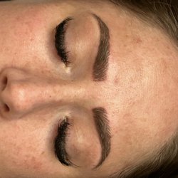 Sama Eyebrows Threading
