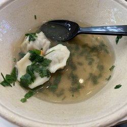 One Lepią - Dumplings in chicken broth