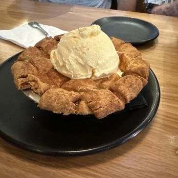 Babe's Smokehouse & Tavern - Don Callender's Legacy Apple Pie - Barbeque Near Me - Indio, California Babe's Smokehouse & Tavern - Don Callender's Legacy Apple Pie - Barbeque Near Me - Indio, California