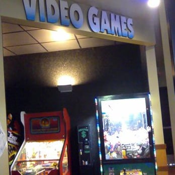 Round Table Pizza - Pizza Near Me - Oakley, California