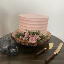 Sweet William Floral & Design - Live flowers on a cake
