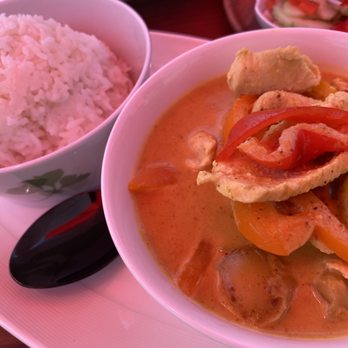 Thai BBQ House - Chicken yellow curry - Salad Near Me - Petaluma, California Thai BBQ House - Chicken yellow curry - Salad Near Me - Petaluma, California