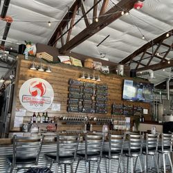 Fox Republic Brewing Company - Bar area