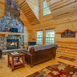 Lakeshore Lodging Inc - Stay in one of our Kingfisher Cove Cabins fit for anytime of the year.