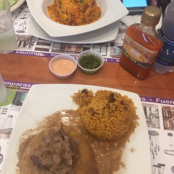 El Kampestre - Steak mofongo with rice/beans mixture and a shrimp rice/beans plate with side salad. - Steakhouses Near Me - Toa Baja, Puerto Rico