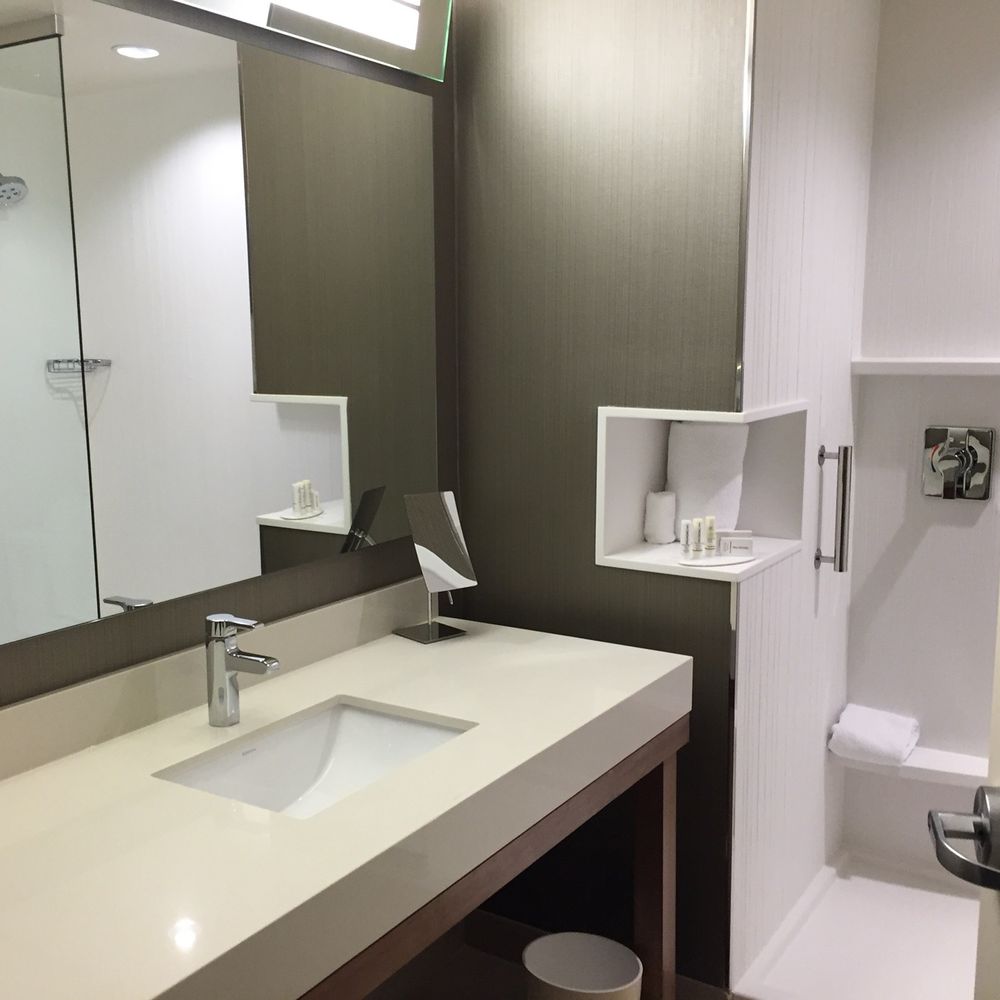 Courtyard by Marriott Wayne Fairfield - Hotels Near Me - Wayne, New Jersey